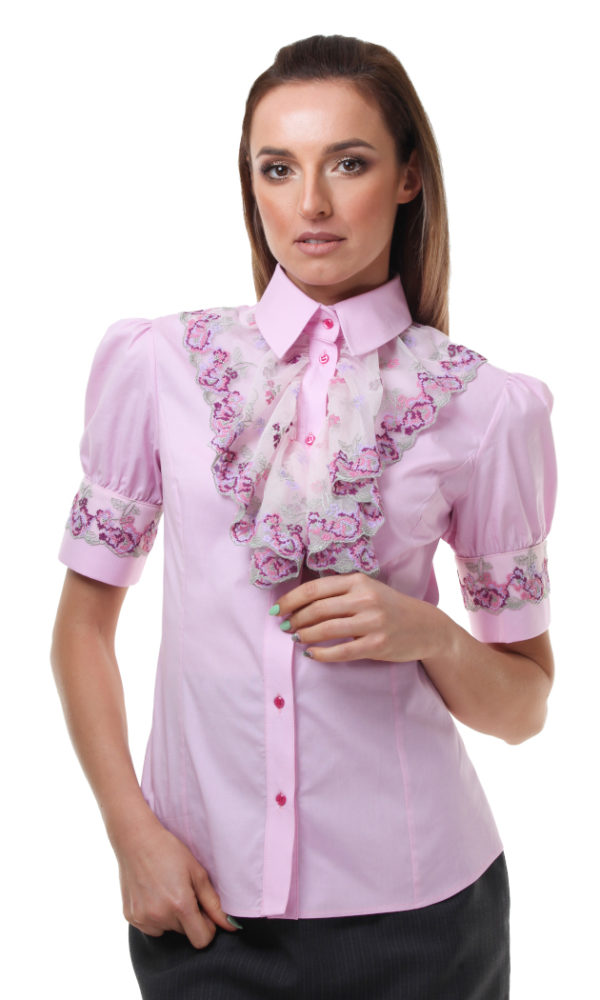 Camasa roz cu maneca pana deasupra cotului