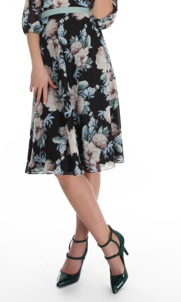 fusta din voal negru cu flori